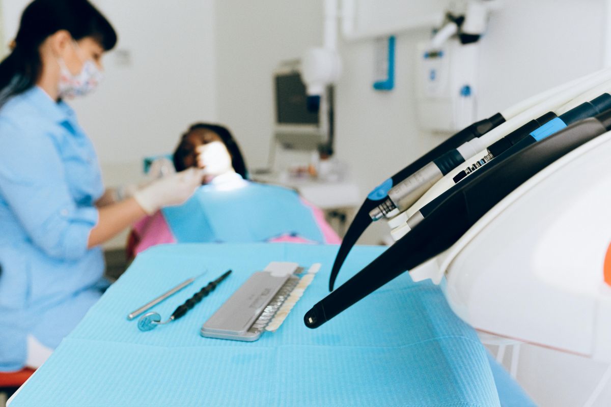 ¿Cómo reclamar por tratamientos dentales erróneos?