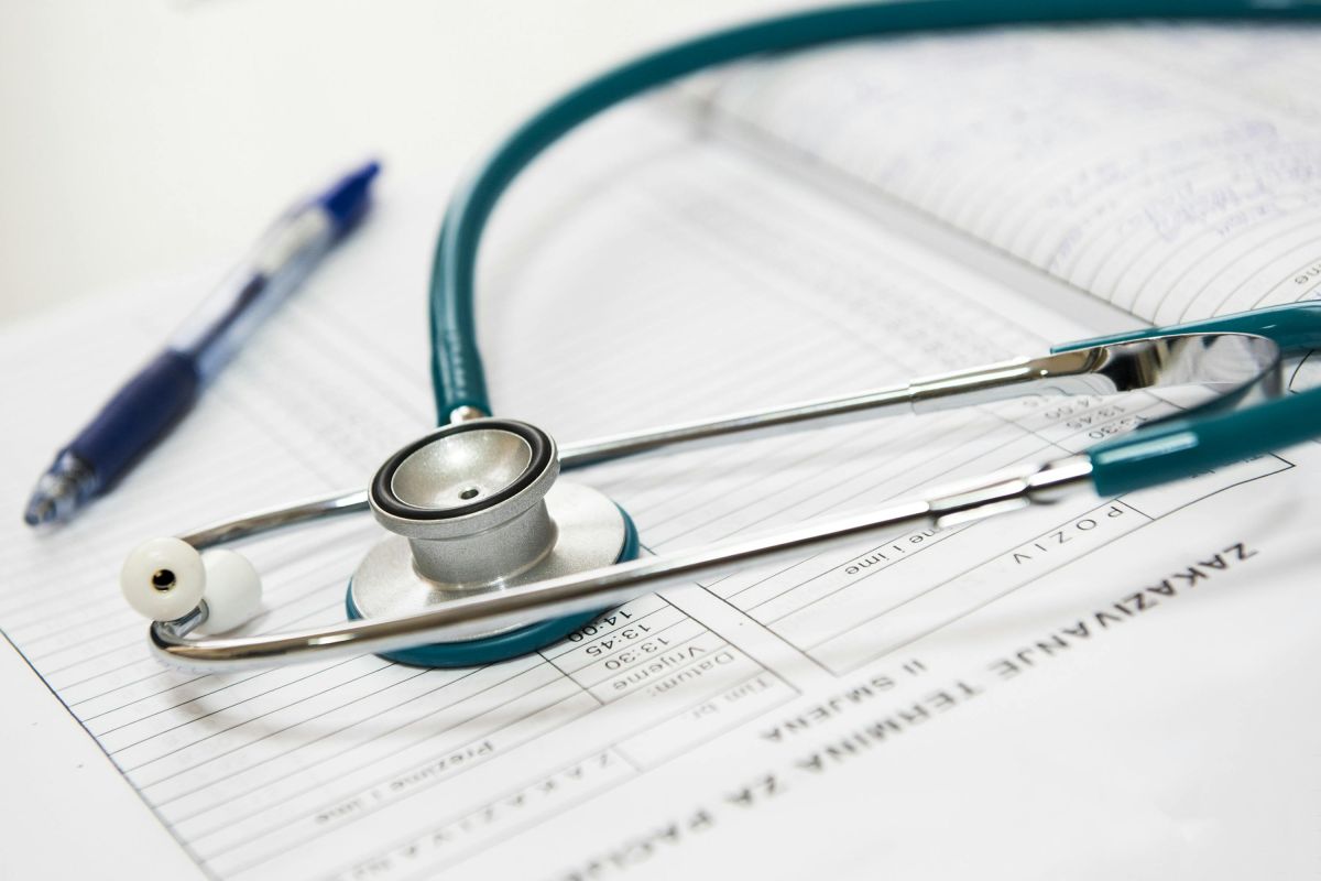 Errores médicos en cirugías: Guía para reclamar