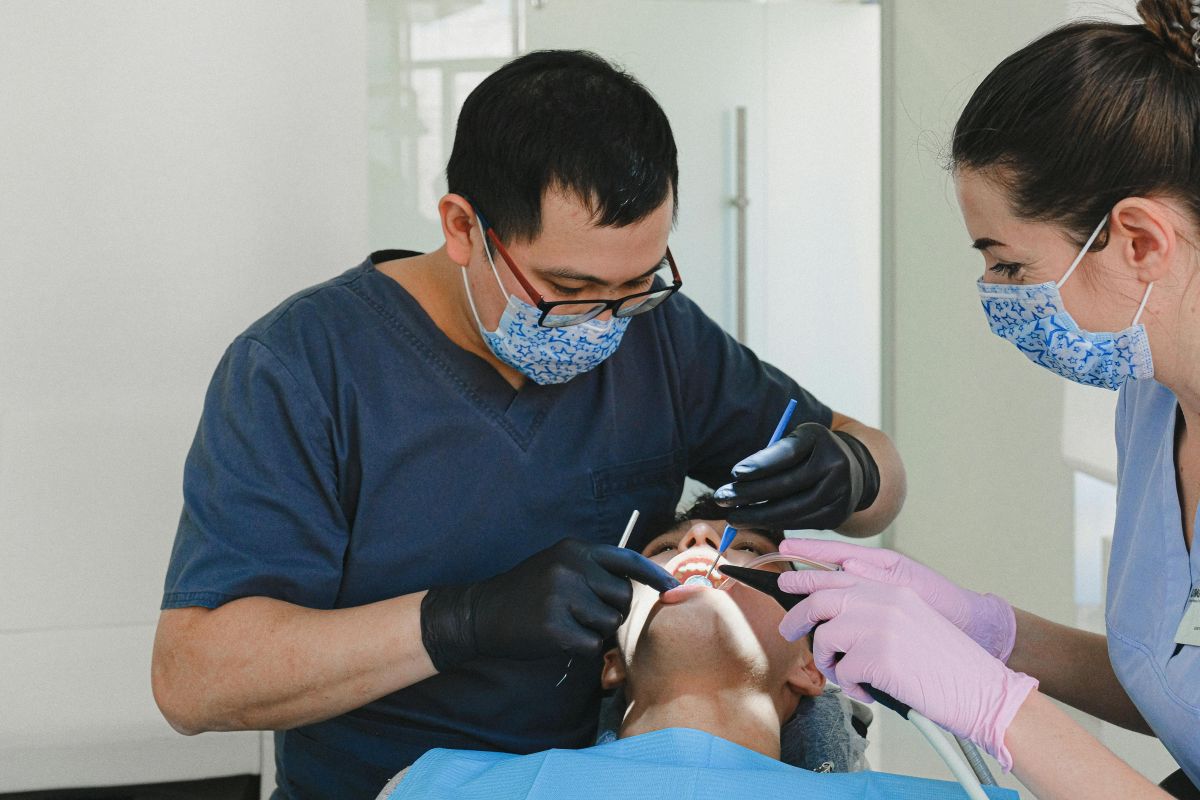 Mala praxis en estética dental: pasos legales