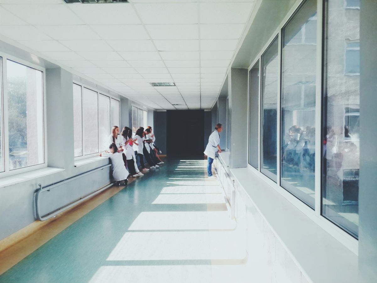 ¿Qué hacer si el hospital niega tu error médico?